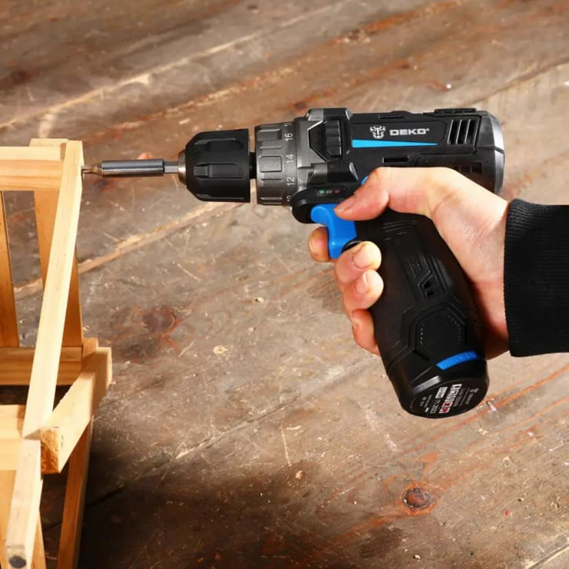 Дрель-шуруповерт аккумуляторная Deko ZKCD12V PRO 084-1015, 12 В Li-ion 2x2 Ач 6